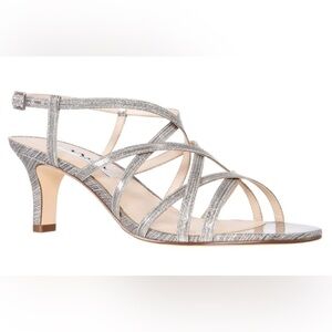 NWOT Nina New York Size 8 Neptune Strappy Kitten Heel‎ Sandal